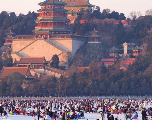 8000多亿春节旅游账单，藏着团圆新解法