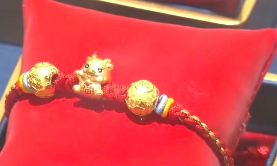 国内金价跌破千元关口 消费市场有哪些变化？