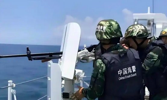 中国海警局新闻发言人就菲海警煽宣炒作发表谈话