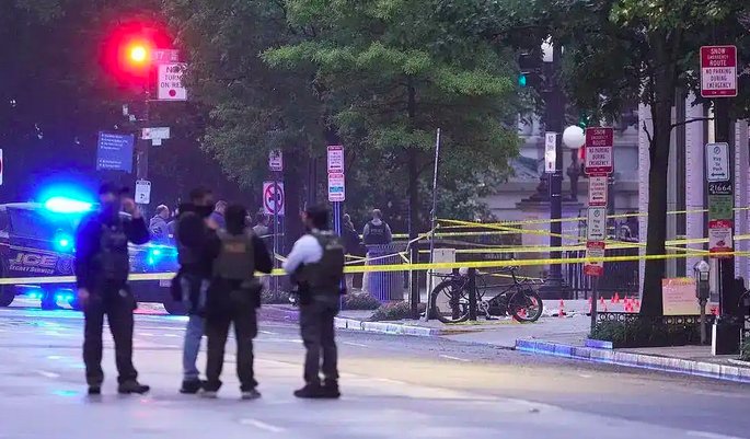 他在白宫外开枪：一个年轻人和美国的暴力螺旋