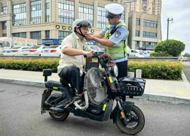 夏天戴头盔会中暑？别被“闷热”骗了