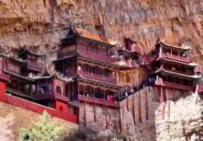 悬空寺的“技术高墙”：黄牛没拦住，游客先撞墙