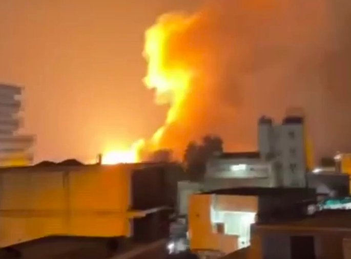 伊朗南部多地传出爆炸声：美军新一轮打击下的核设施危机